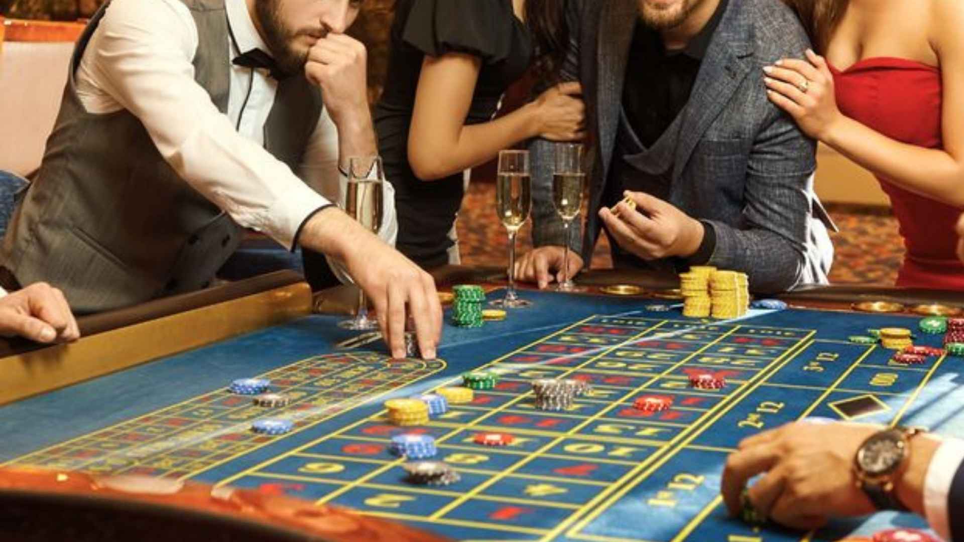 Exploring Different Approaches To Poker Client Development